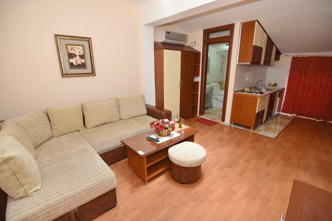 Darni Central Apartments - Bazaar Location With Free Parking Ohri Dış mekan fotoğraf